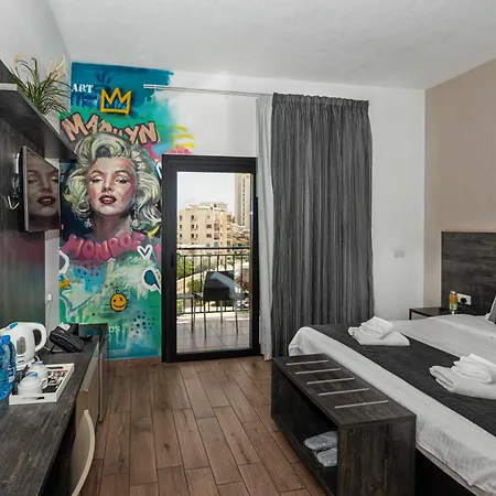 Rise Urban Art Otel