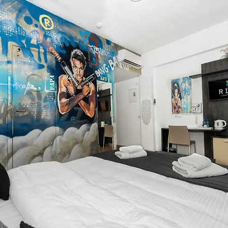 Otel Rise Urban Art Larnaca