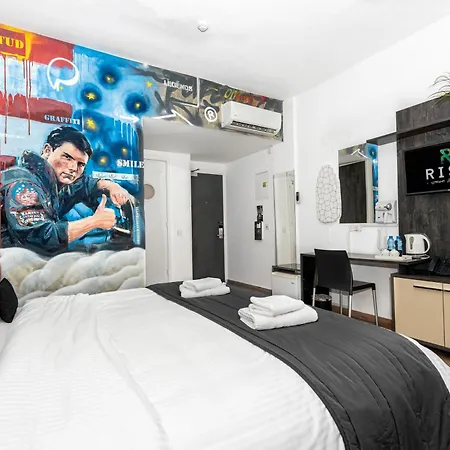 Rise Urban Art Otel Larnaca