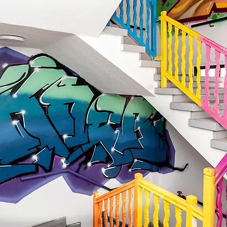 Hotel Rise Urban Art 3*