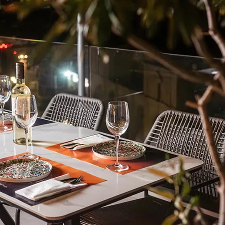 Rise Urban Art Hotel 3* Larnaca
