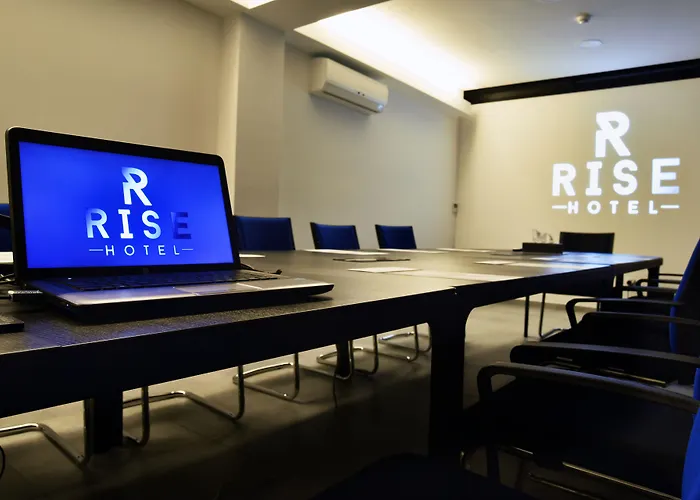 Rise Urban Art Hotel 3*