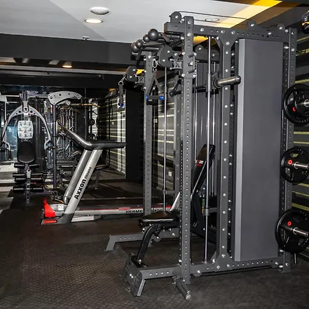 ホテル Rise Urban Art ラルナカ