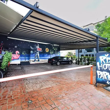 Rise Urban Art 3* ラルナカ