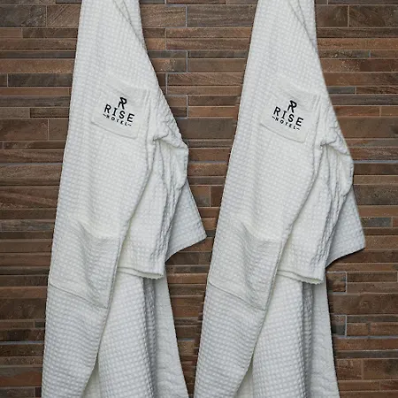 Rise Urban Art Hotel 3*