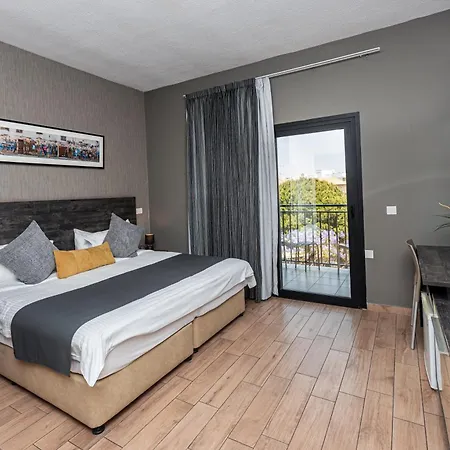 Hotell Rise Urban Art 3*