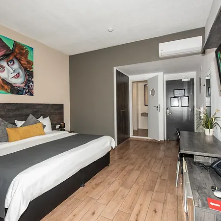 Rise Urban Art Hotel 3* Larnaca