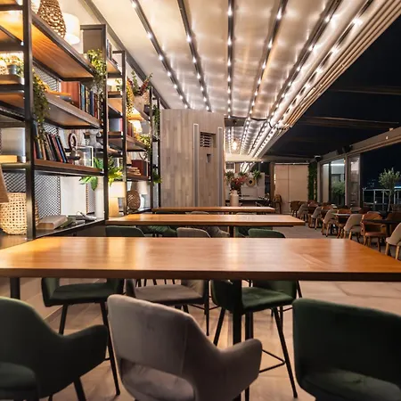 Rise Urban Art Hotel 3* Larnaca