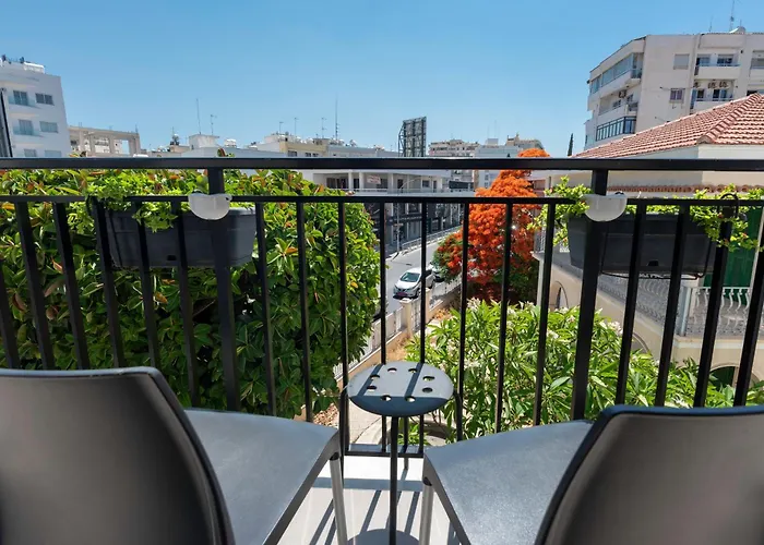 Rise Urban Art Hotel 3* Larnaca