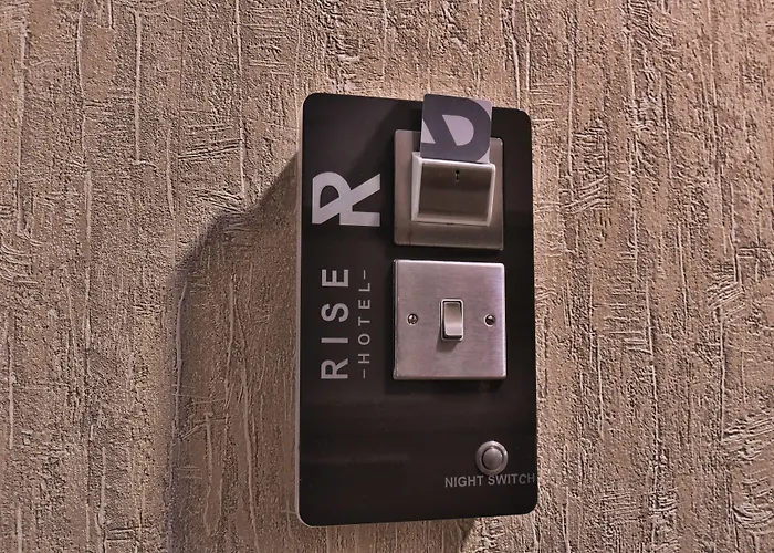 Rise Urban Art فندق