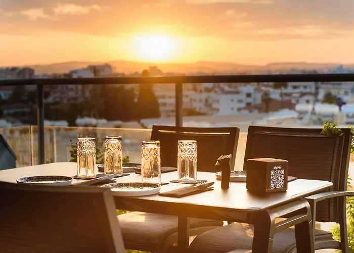 Rise Urban Art Hotel