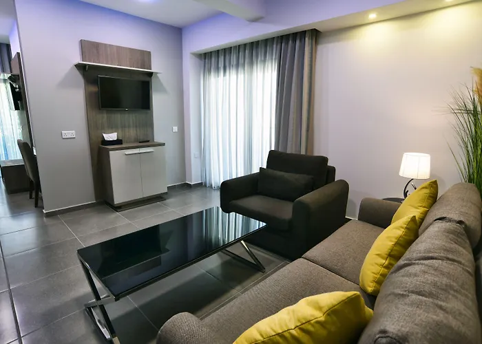 Hotel Rise Urban Art Larnaca